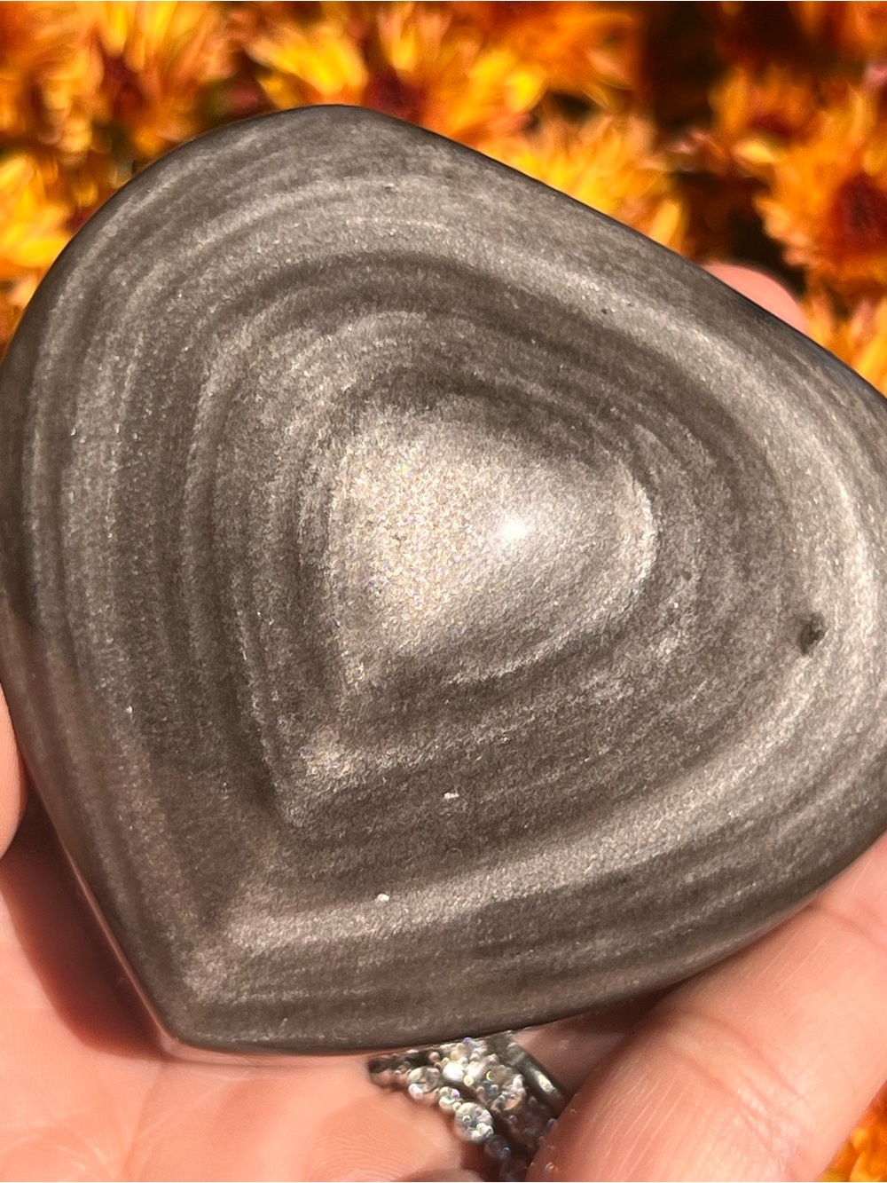 Silver (1) obsidian heart with stand | Crystal